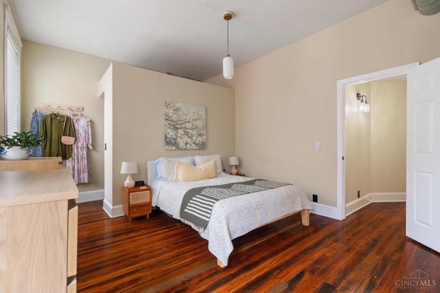 1420 Main Street Unit: 3F