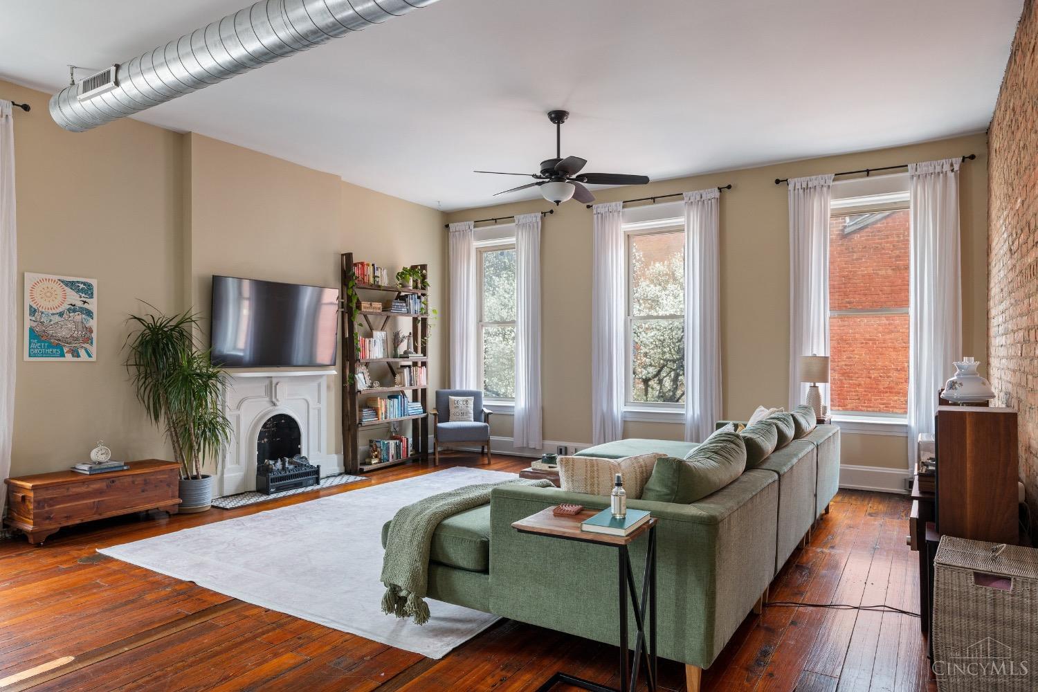1420 Main Street Unit: 3F