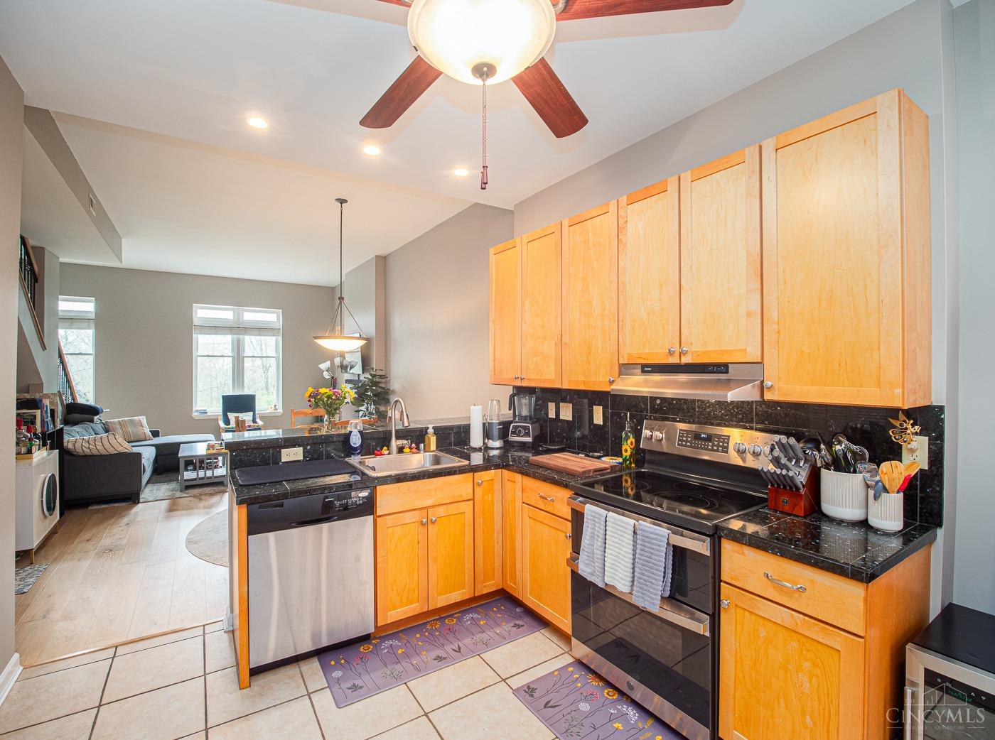 2100 Sinton Avenue 15