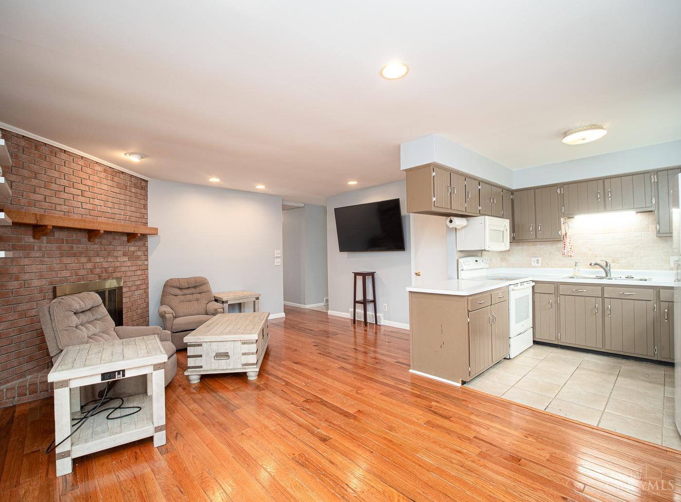 2851 Westonridge Drive