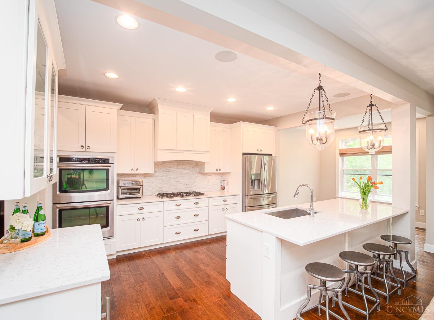 5393 Kings Ridge Way