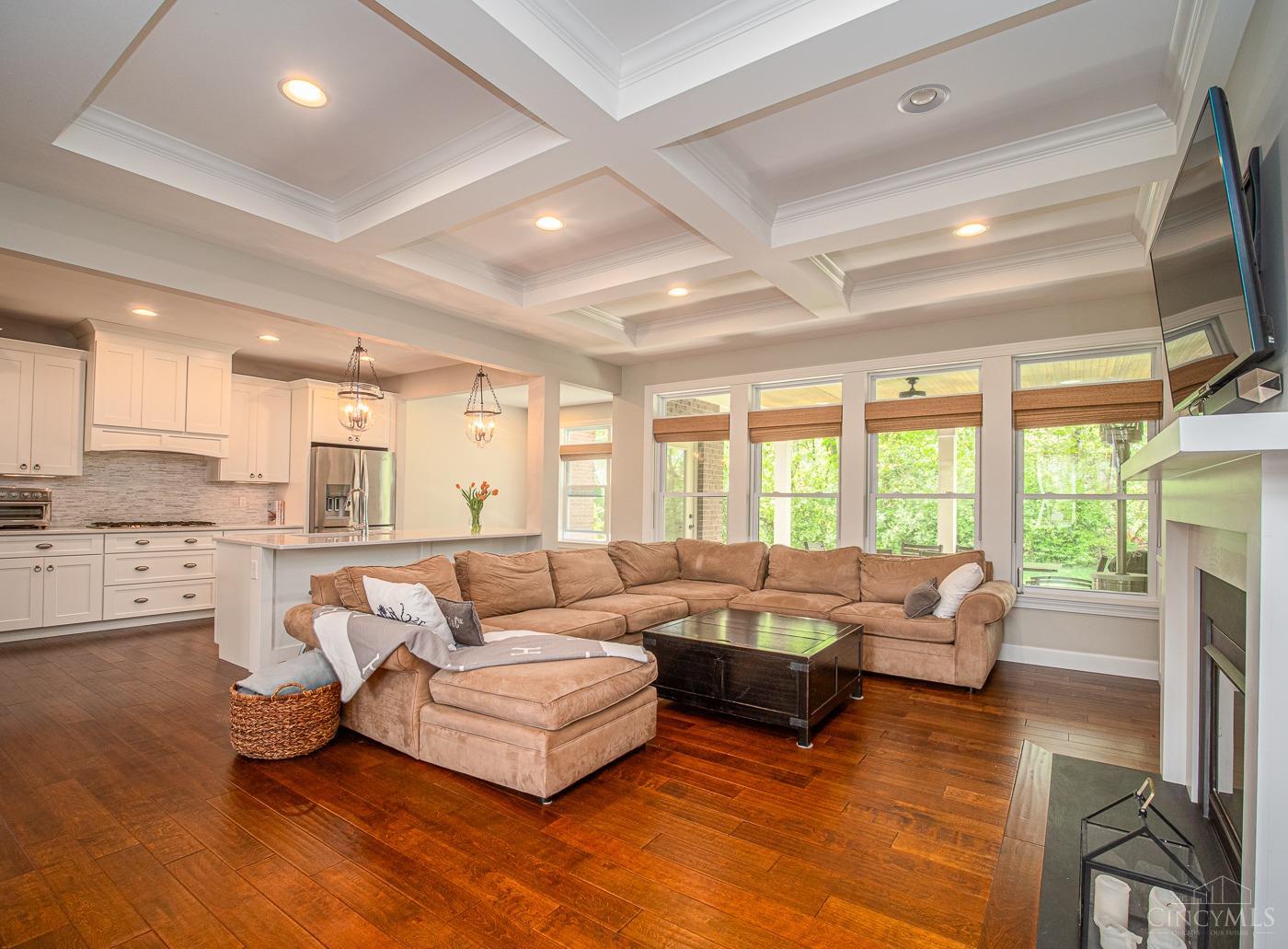 5393 Kings Ridge Way