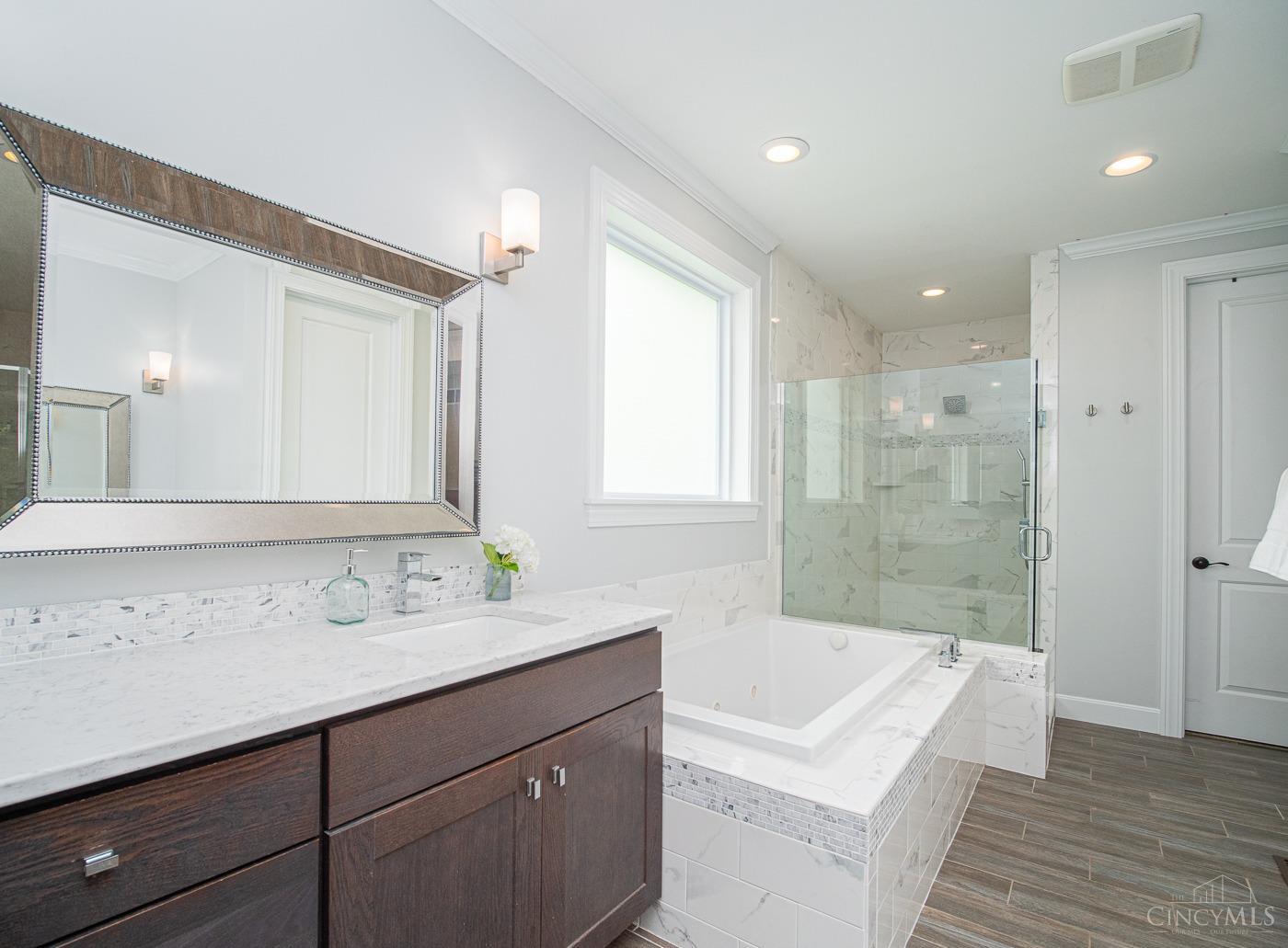 5393 Kings Ridge Way