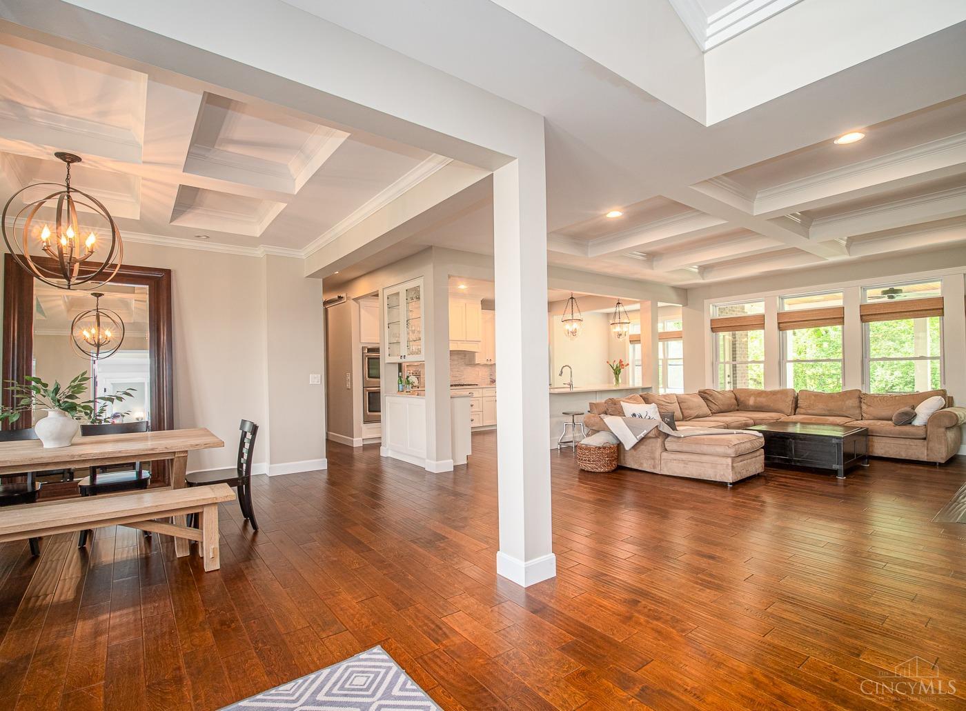 5393 Kings Ridge Way