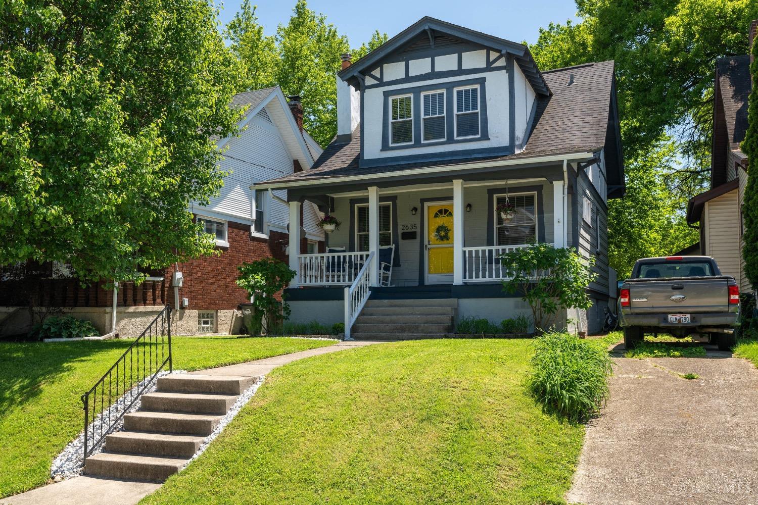 2635 Ida Avenue
