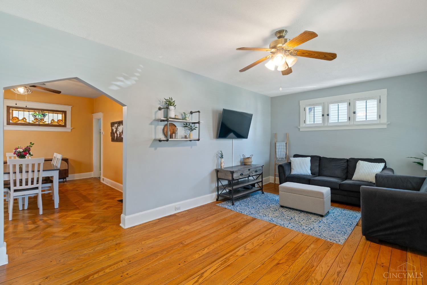 2635 Ida Avenue