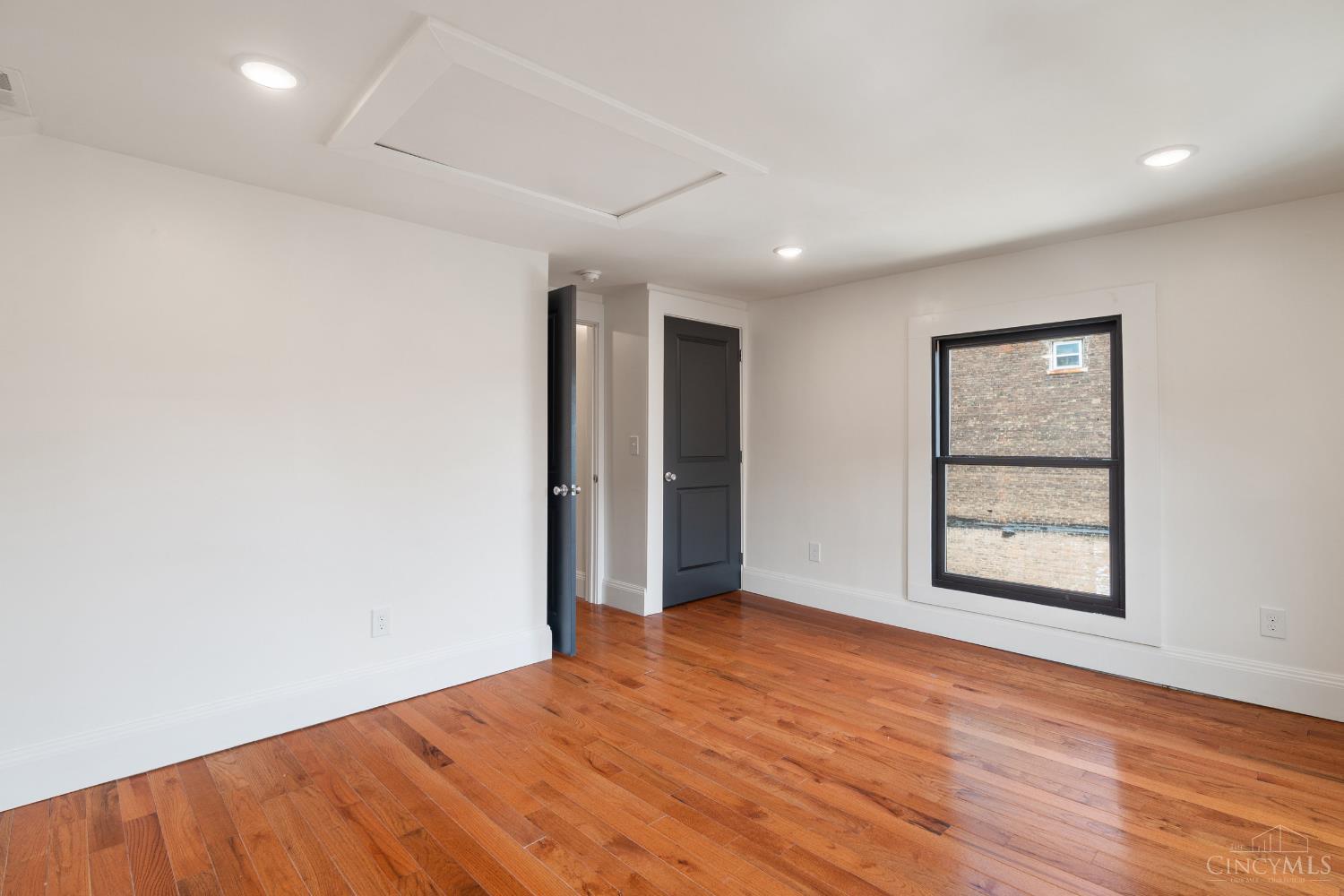 464 W Mcmicken Avenue