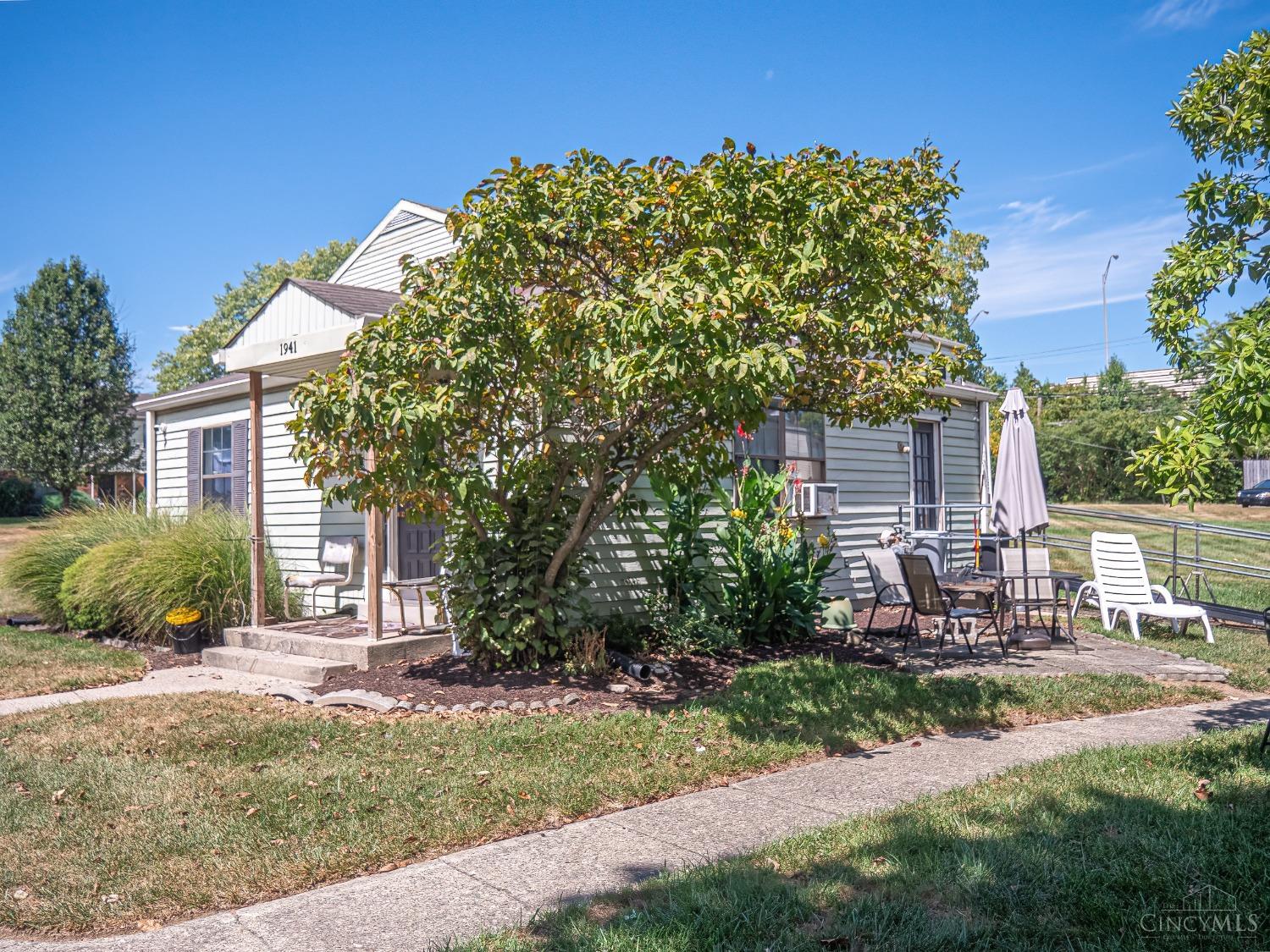 1941 Chaucer Drive