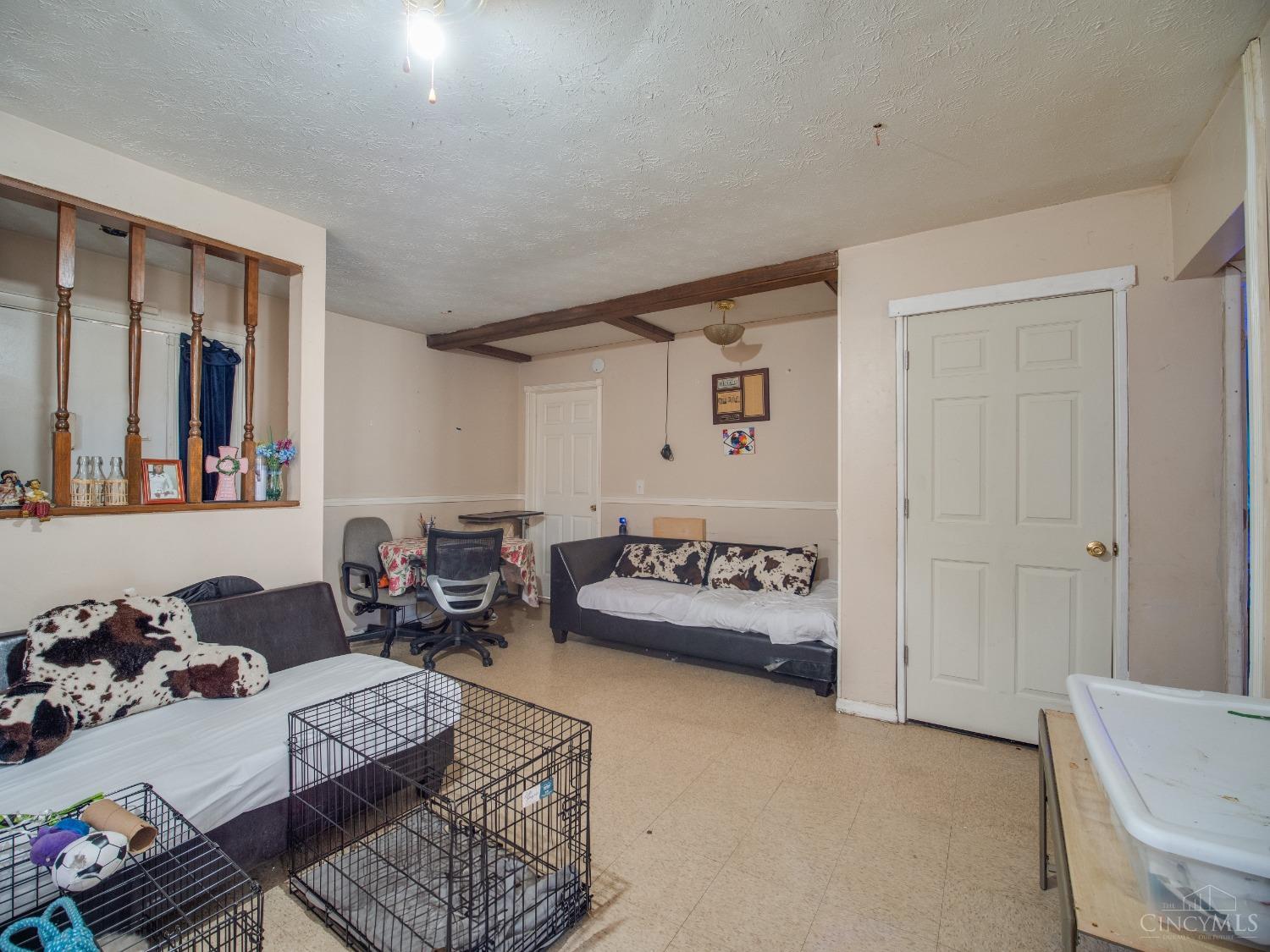 1941 Chaucer Drive