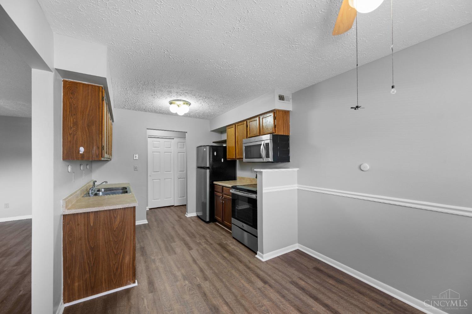 5087 Tri County View Drive