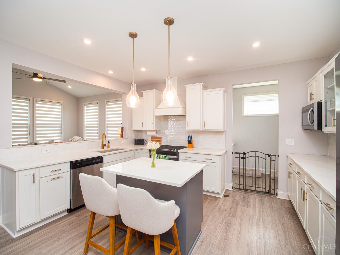 5101 Greenview Lane