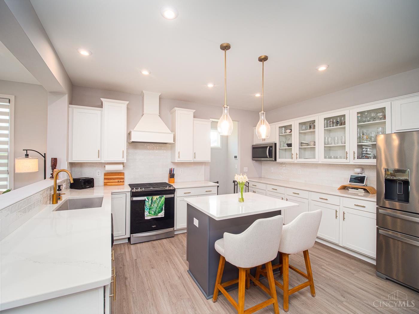 5101 Greenview Lane