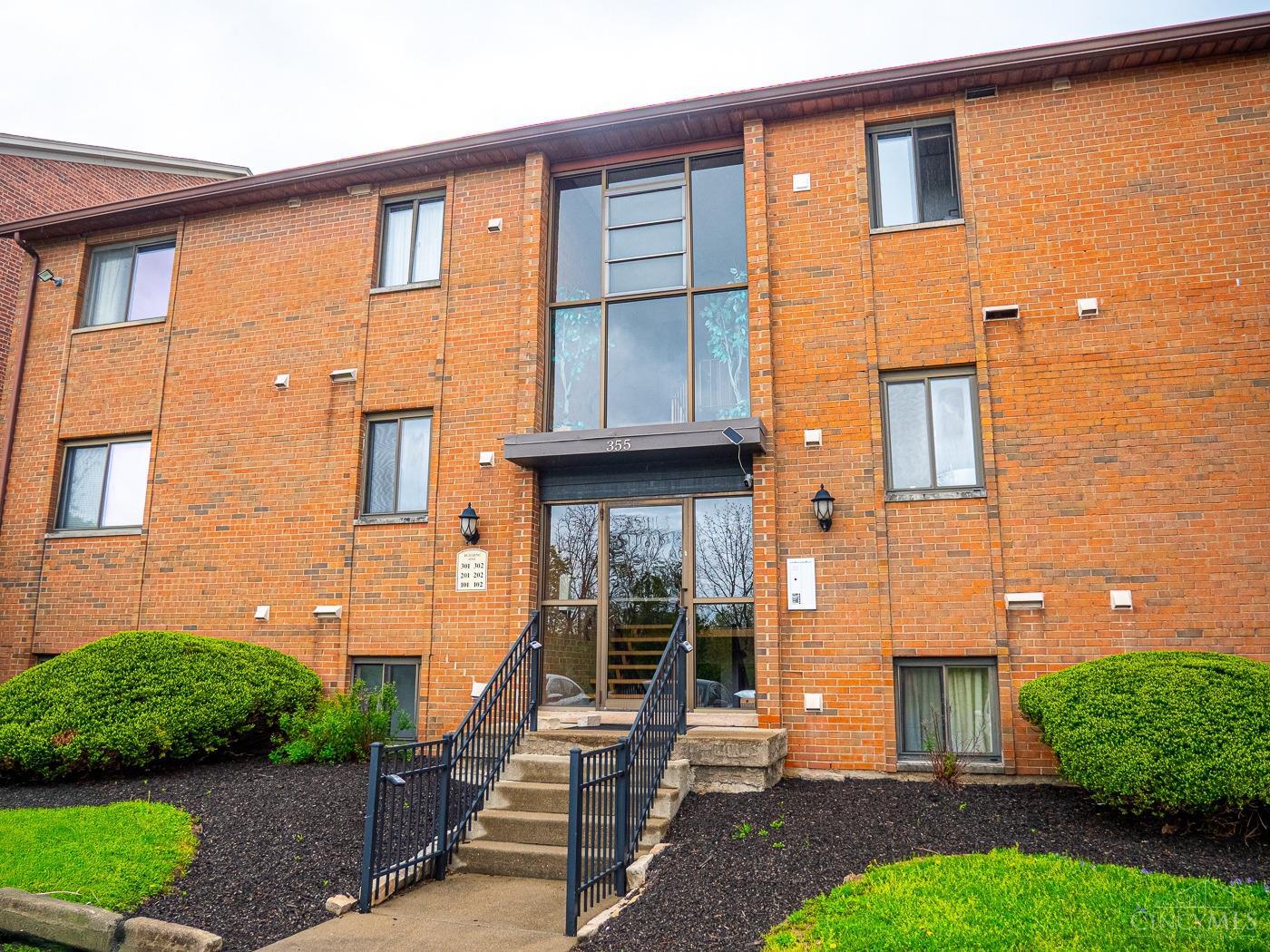 355 Grand Avenue 302