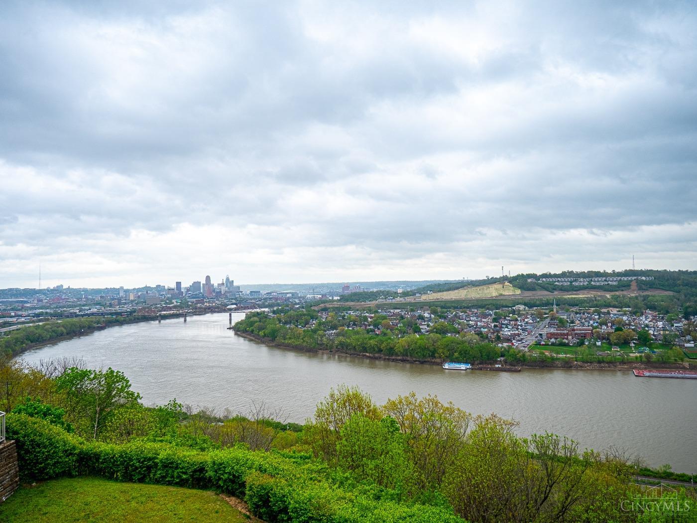 355 Grand Avenue 302