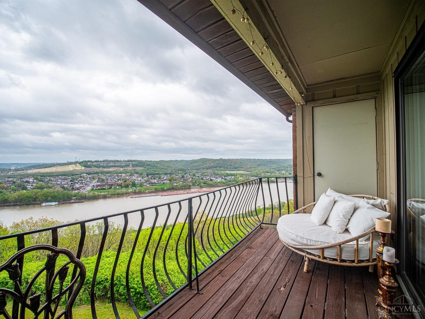 355 Grand Avenue 302