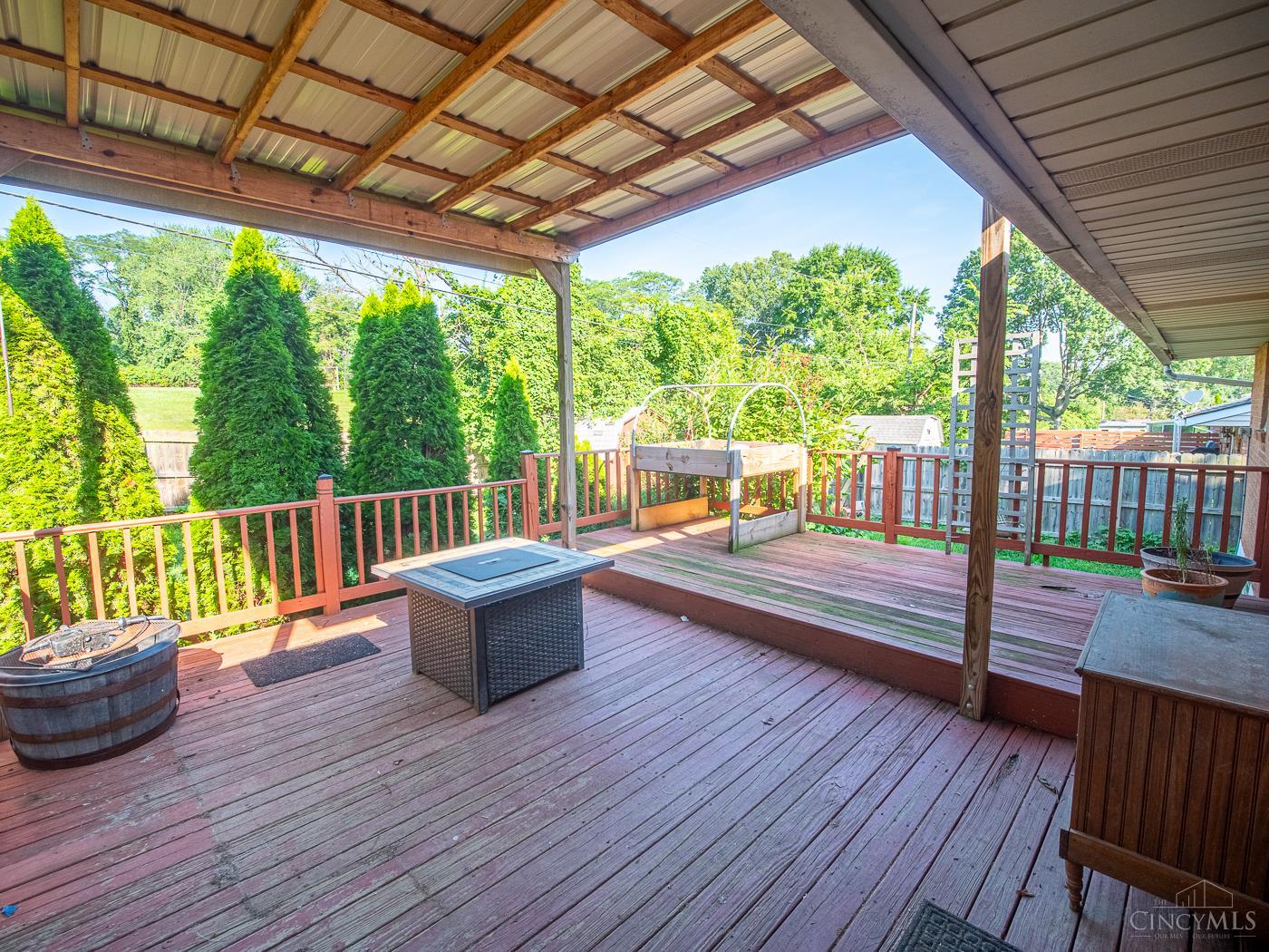1657 Hilltree Drive