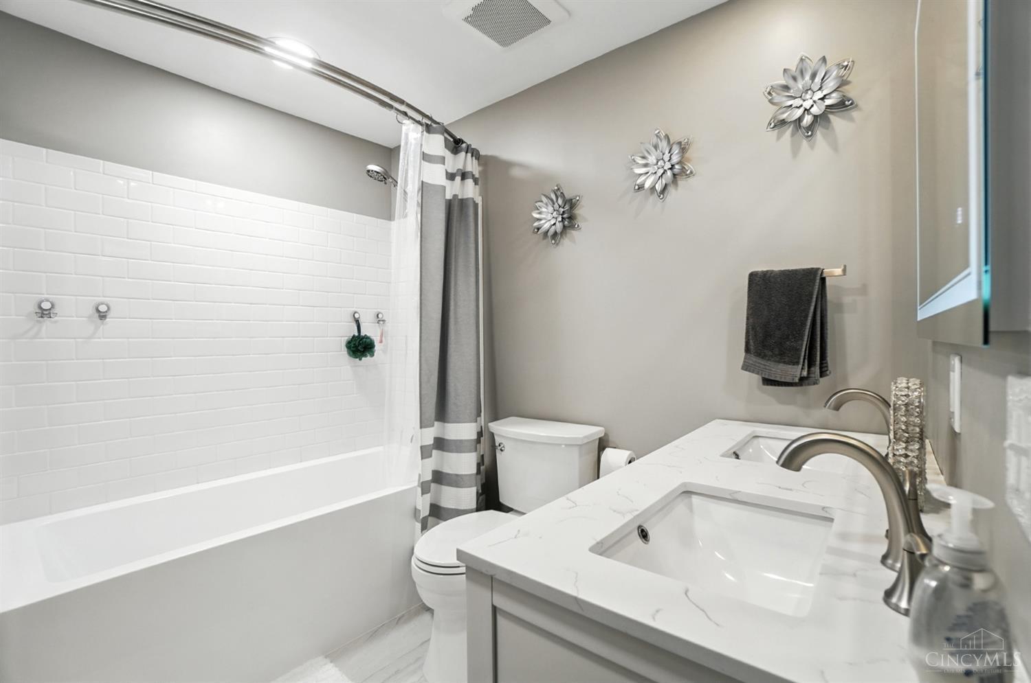 5384 Pine Valley Drive