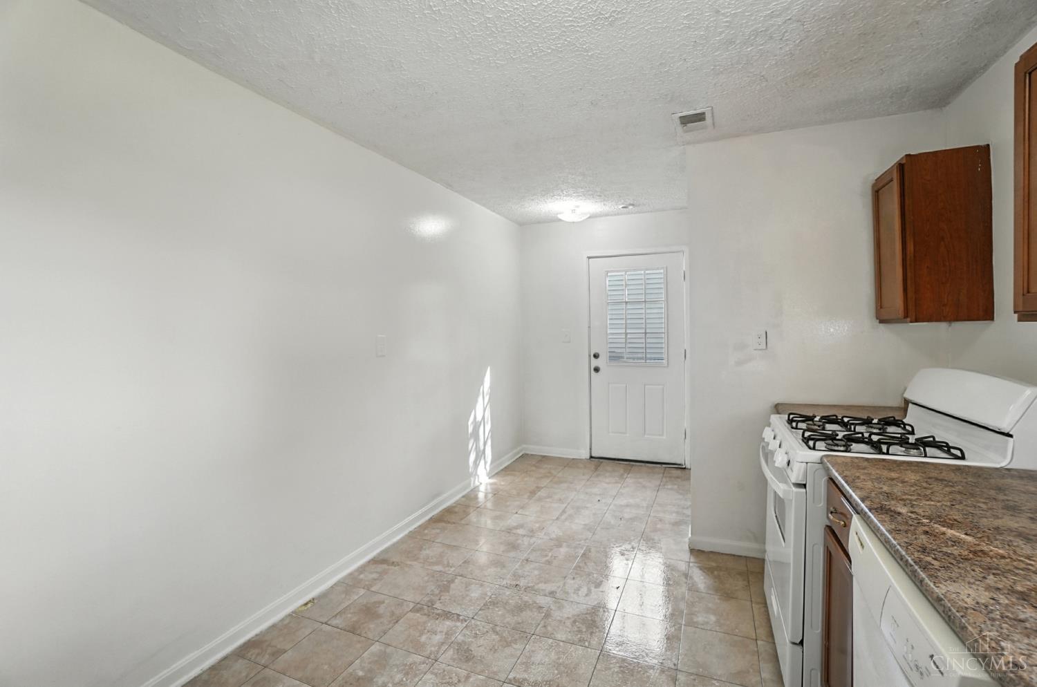 3437 Redskin Drive