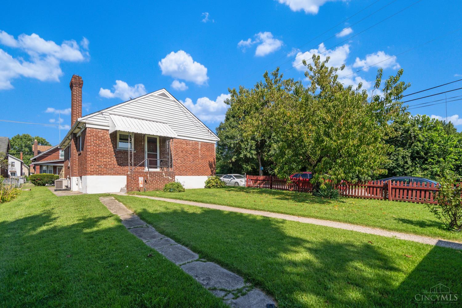 3950 King Place