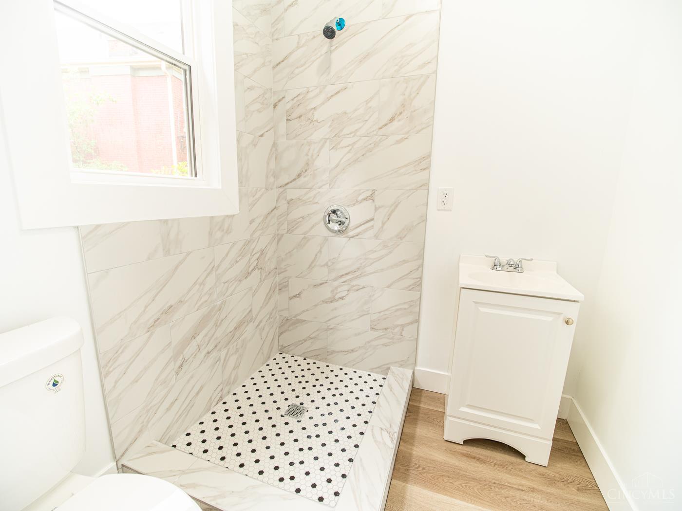 2408 Highland Avenue