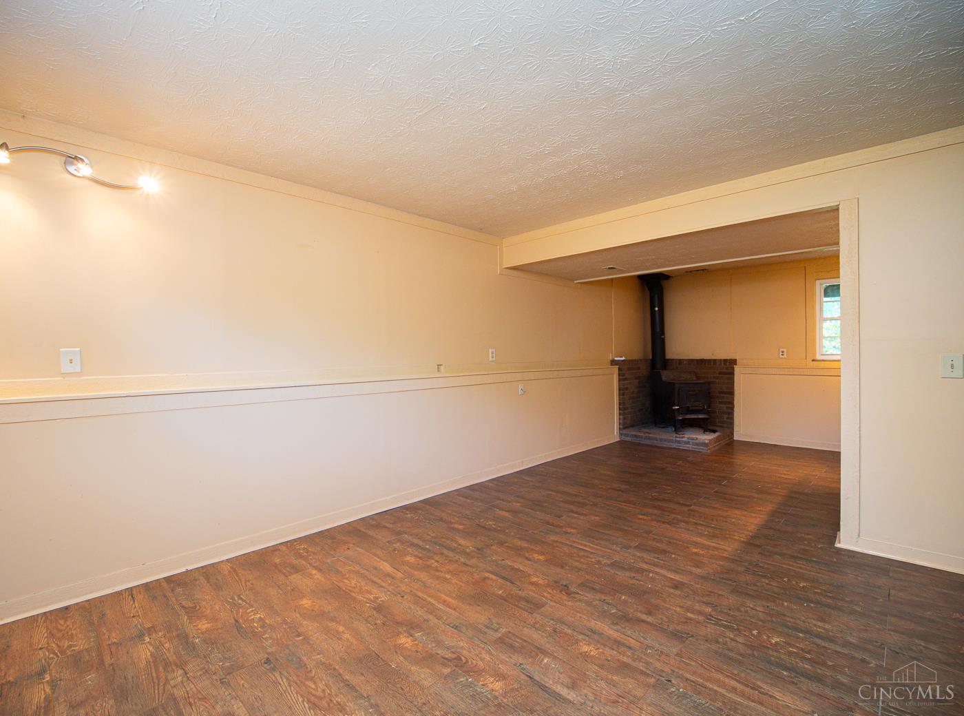 1431 Woodville Pike