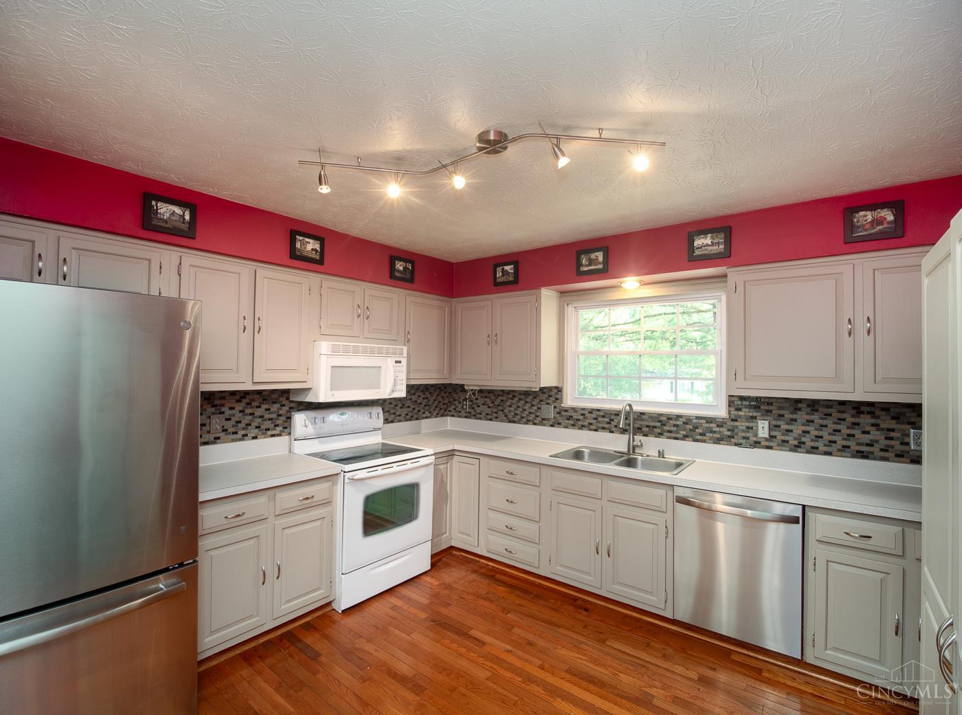 1431 Woodville Pike