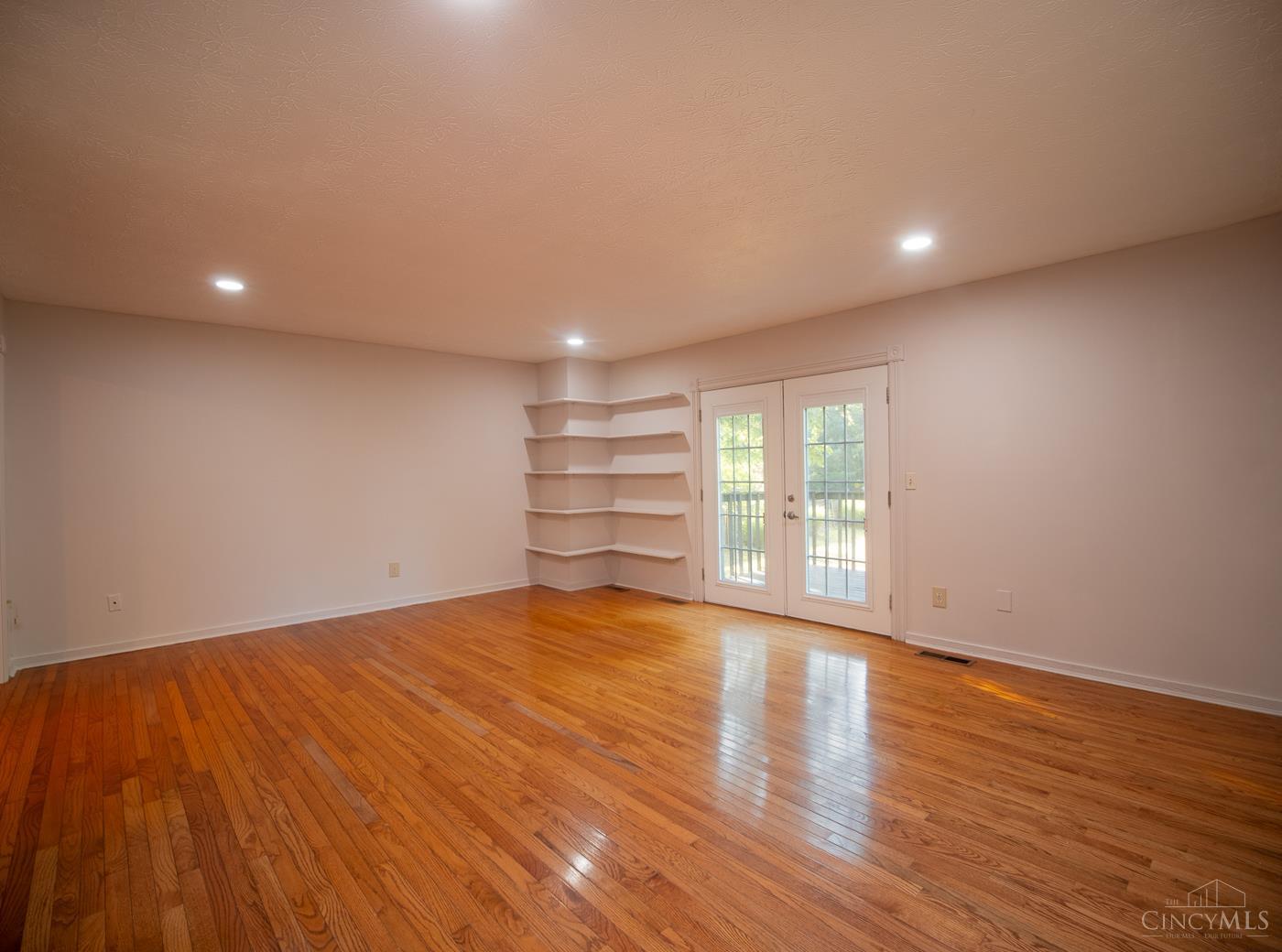 1431 Woodville Pike