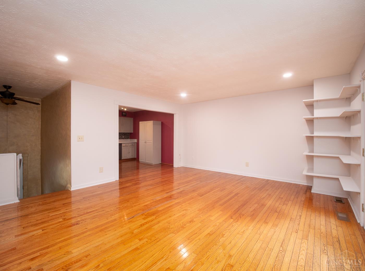 1431 Woodville Pike