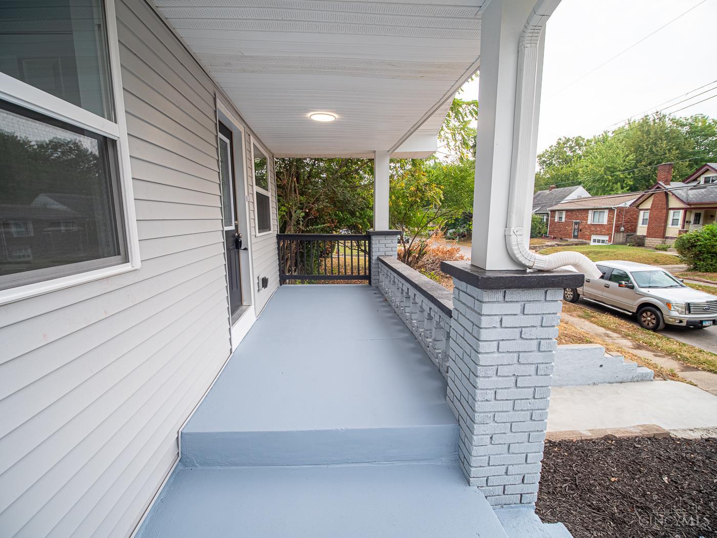 6025 Mayflower Avenue