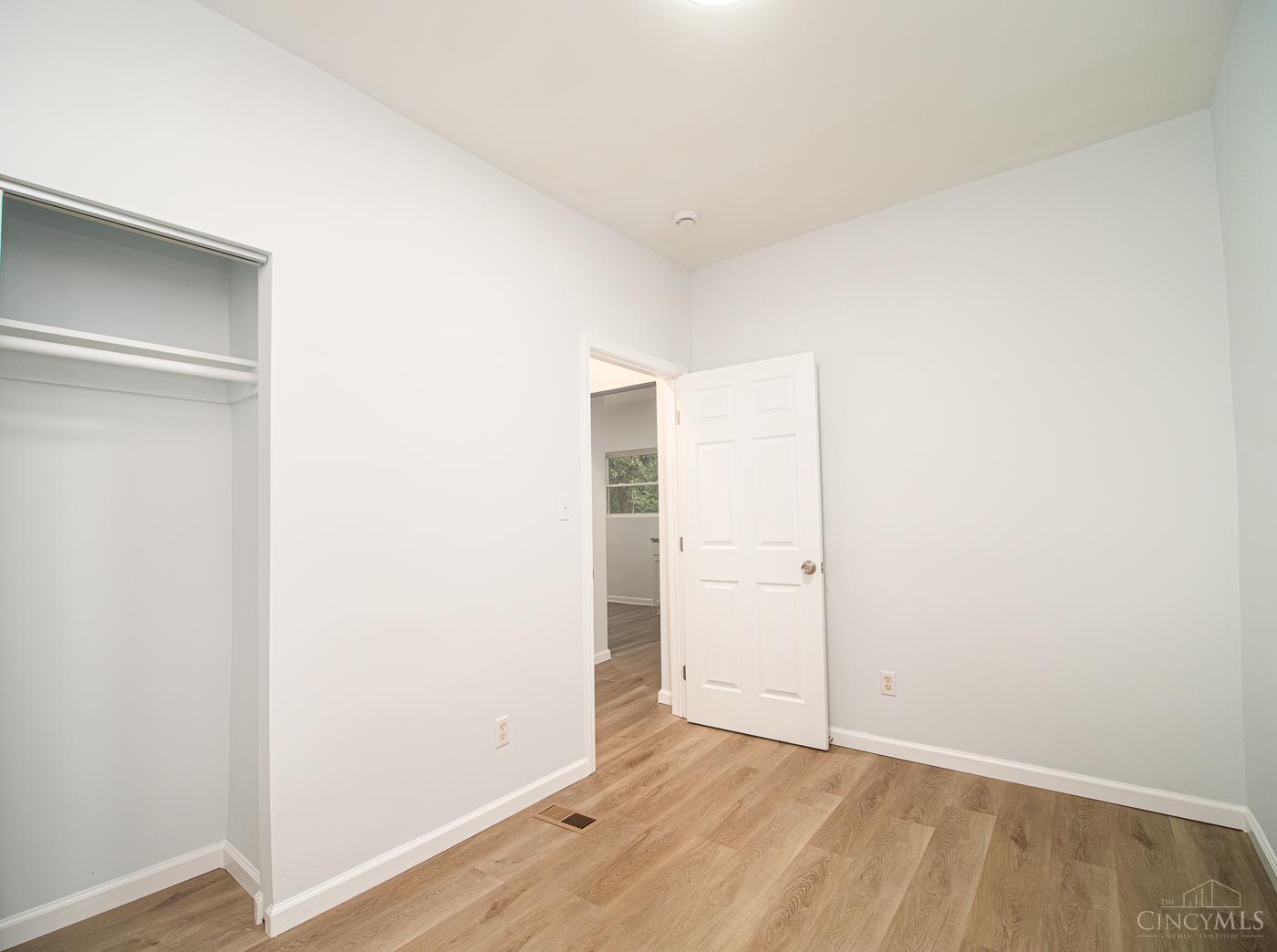 6025 Mayflower Avenue