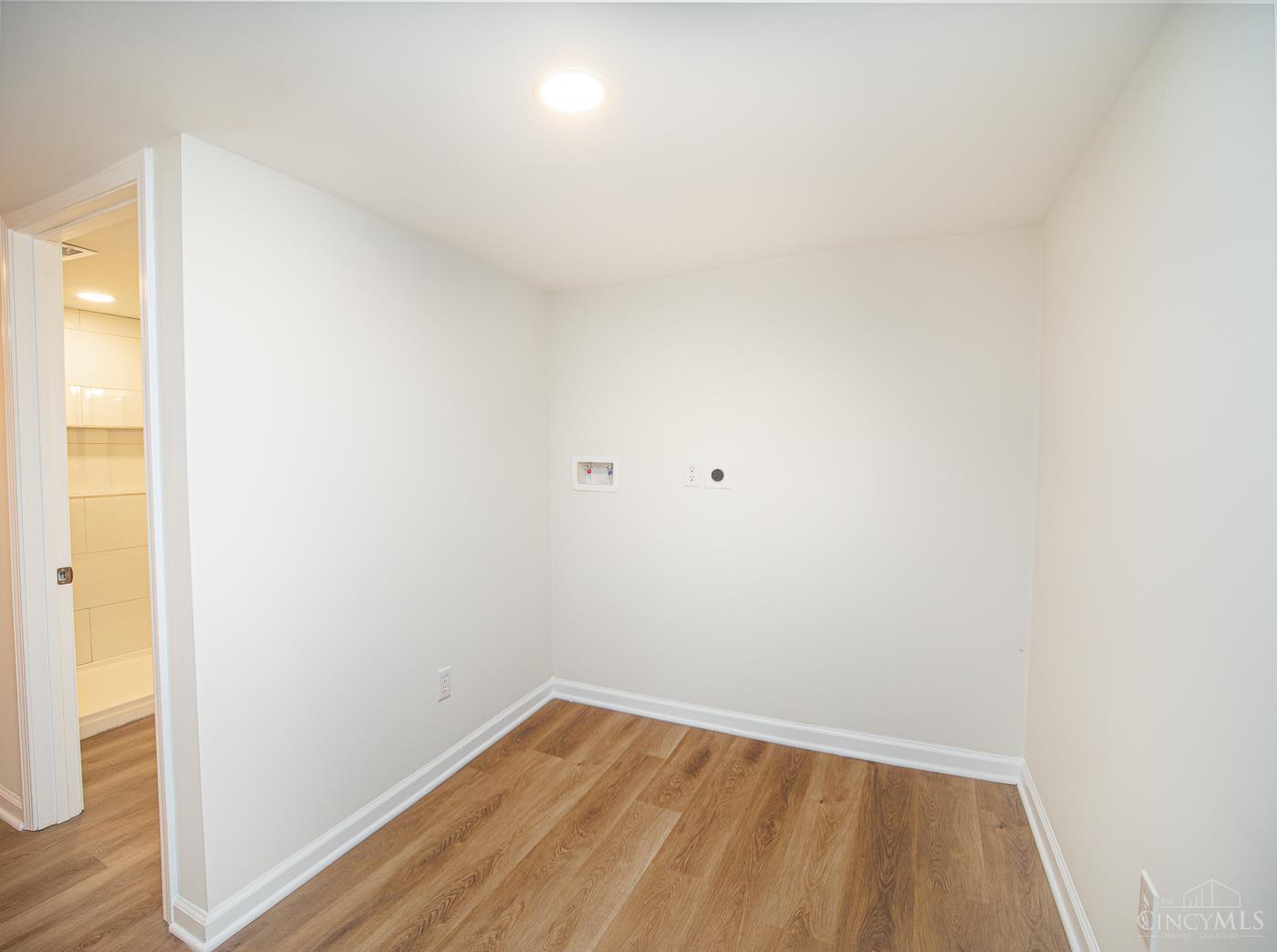 6025 Mayflower Avenue