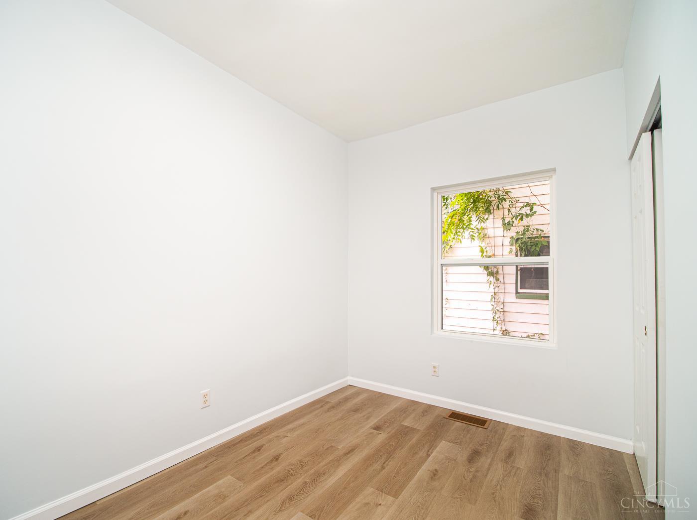 6025 Mayflower Avenue