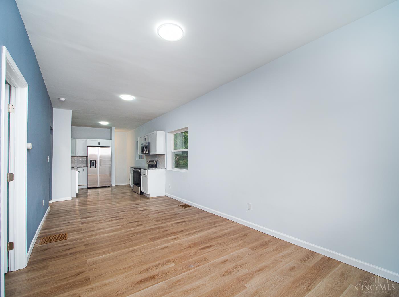 6025 Mayflower Avenue