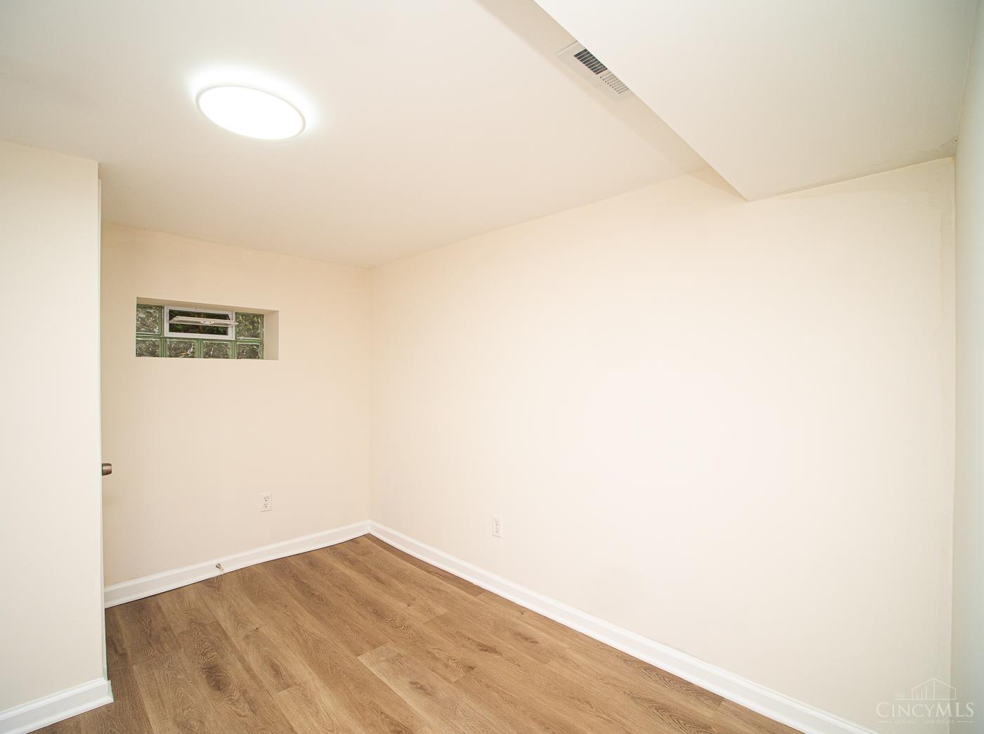 6025 Mayflower Avenue