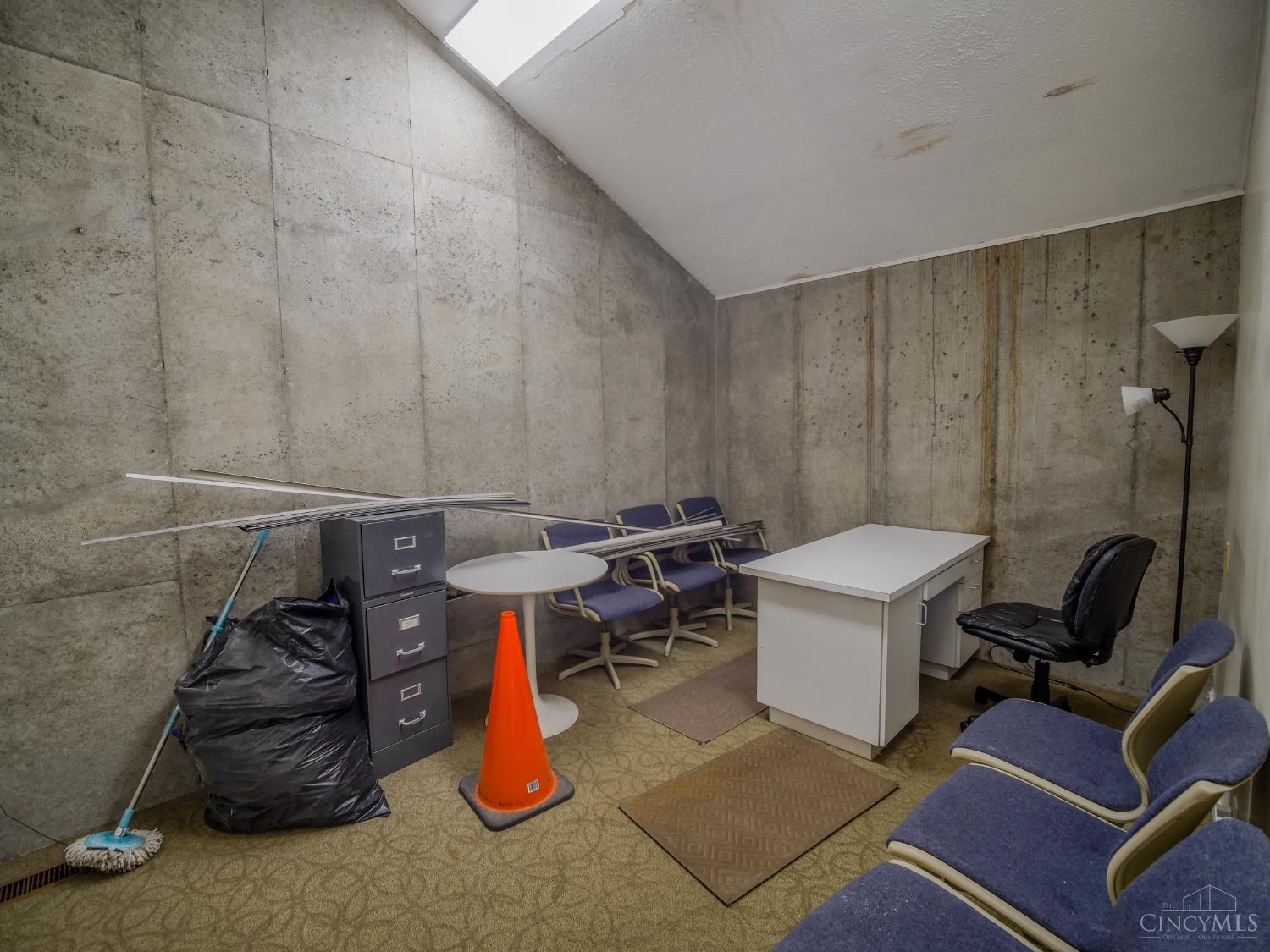 236 N Breiel Boulevard