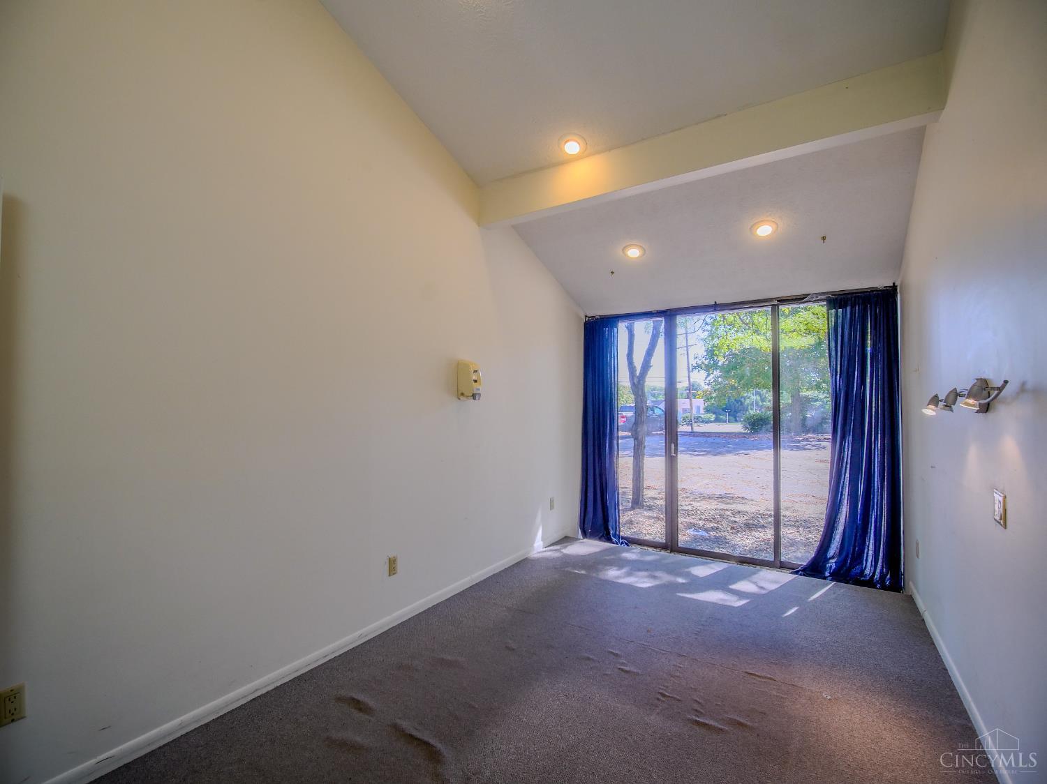 236 N Breiel Boulevard