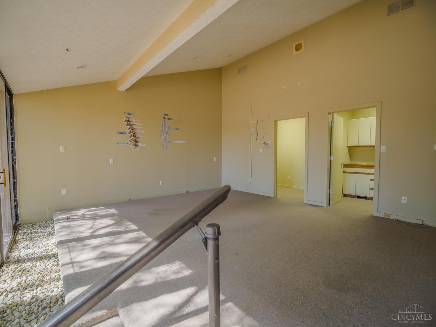 236 N Breiel Boulevard