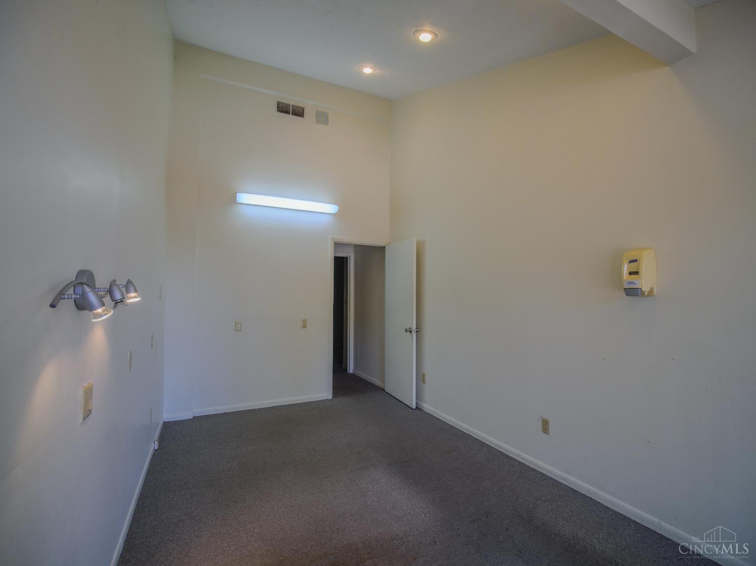 236 N Breiel Boulevard