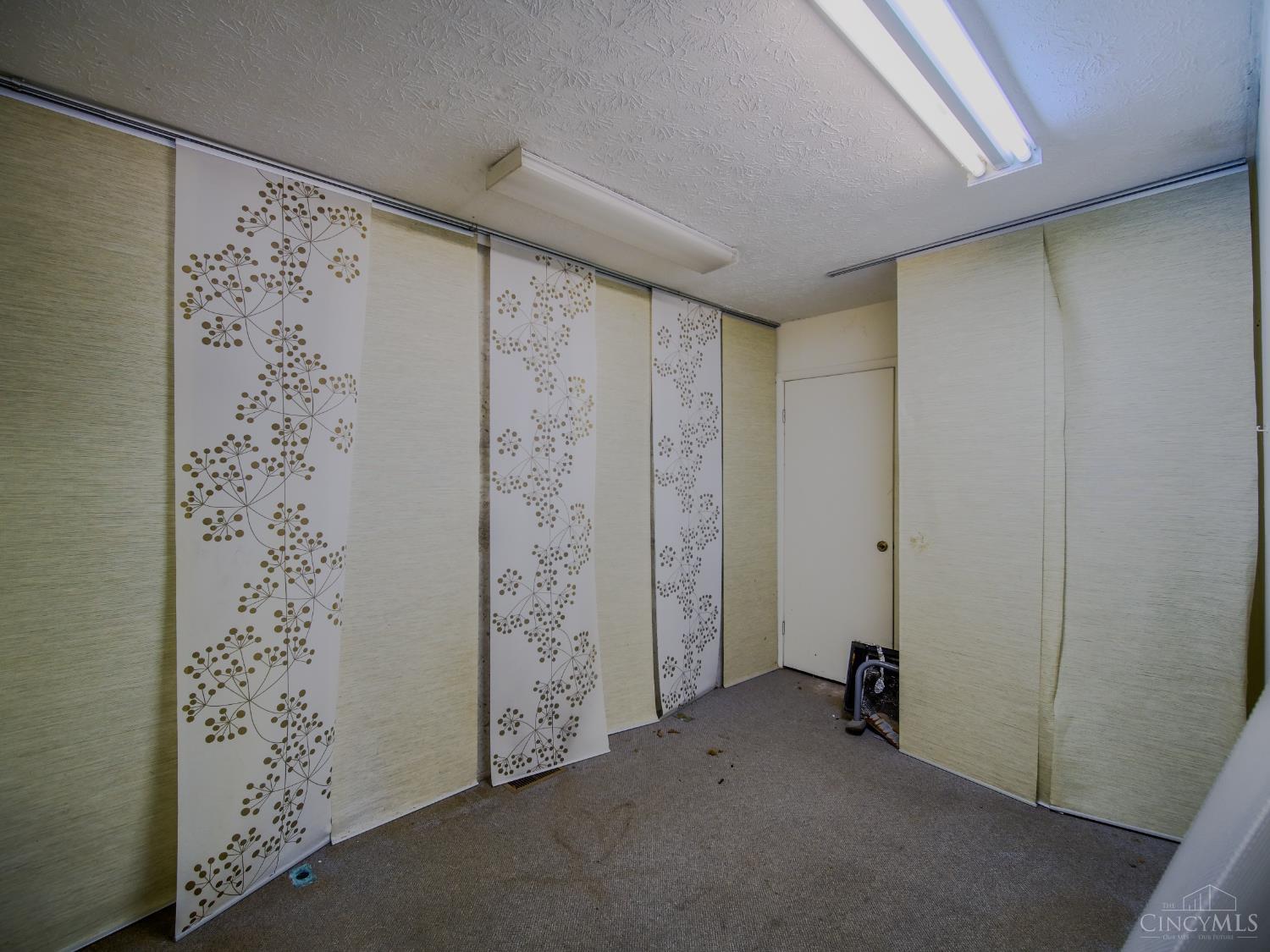 236 N Breiel Boulevard