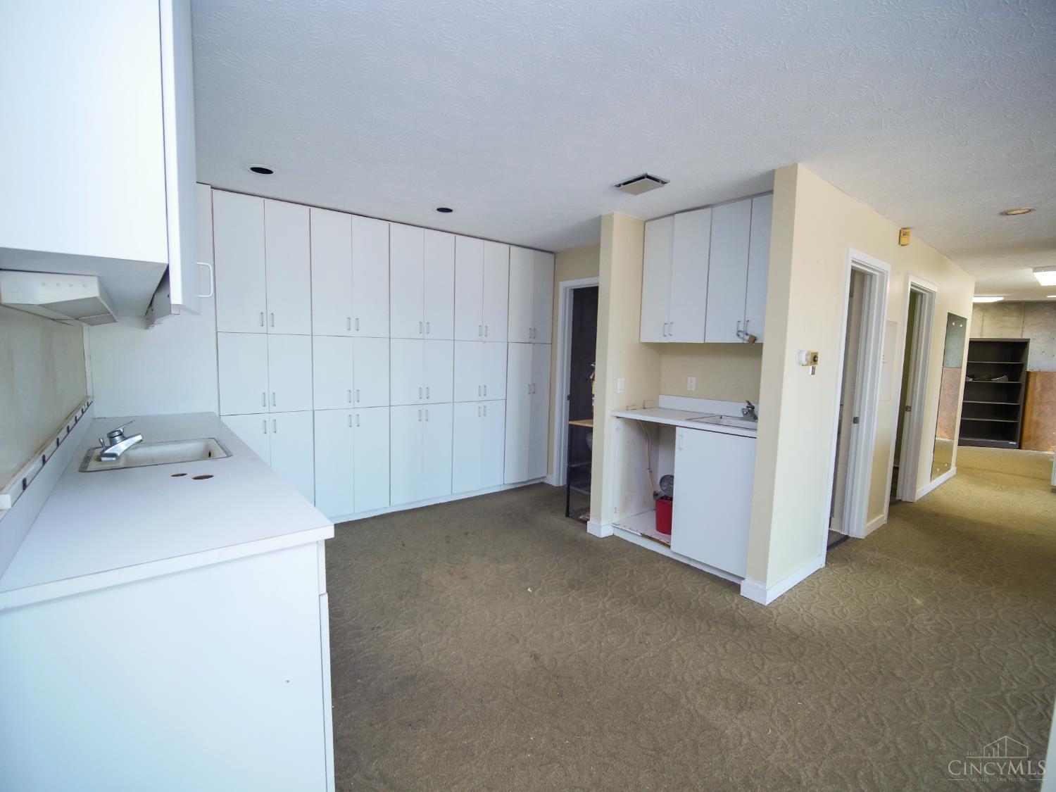 236 N Breiel Boulevard
