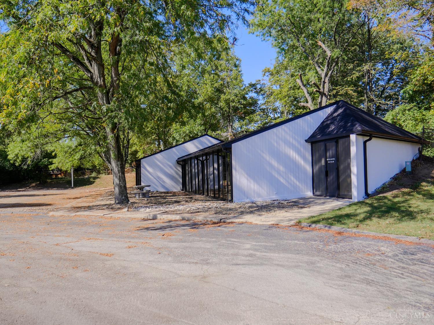 236 N Breiel Boulevard