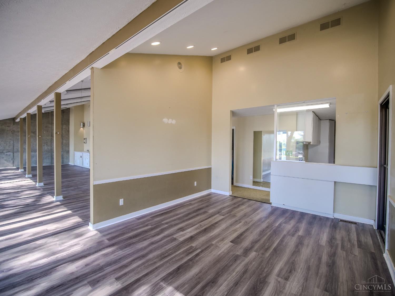 236 N Breiel Boulevard