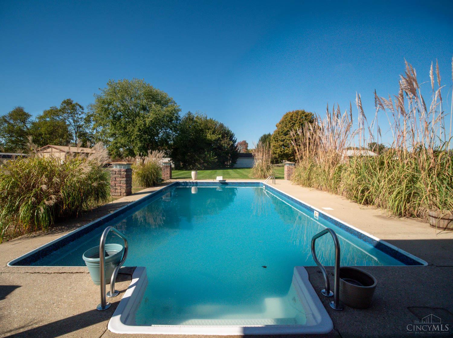 3019 Chickadee Drive