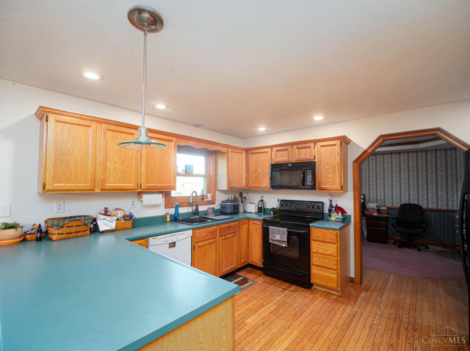 3019 Chickadee Drive