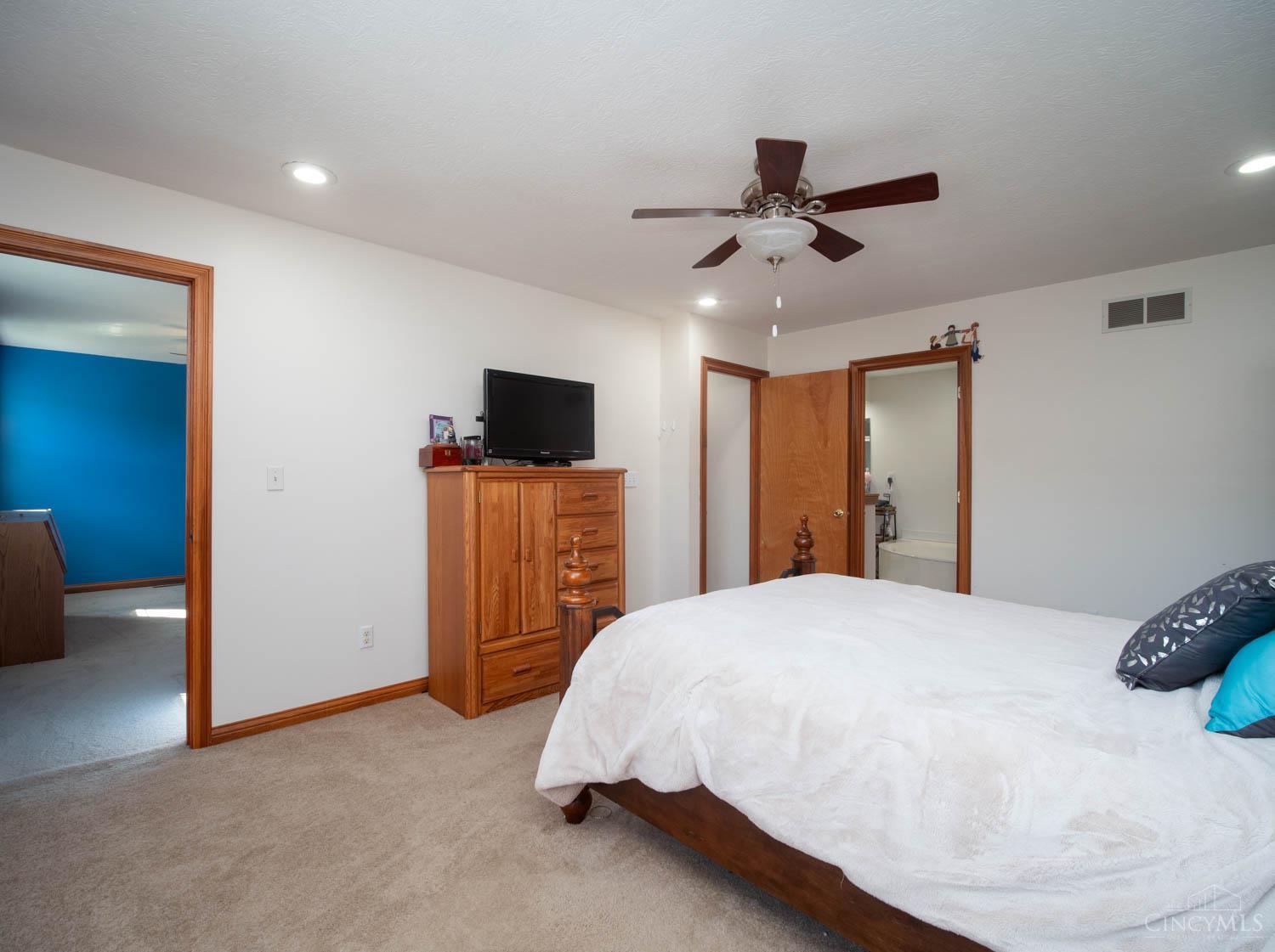 3019 Chickadee Drive