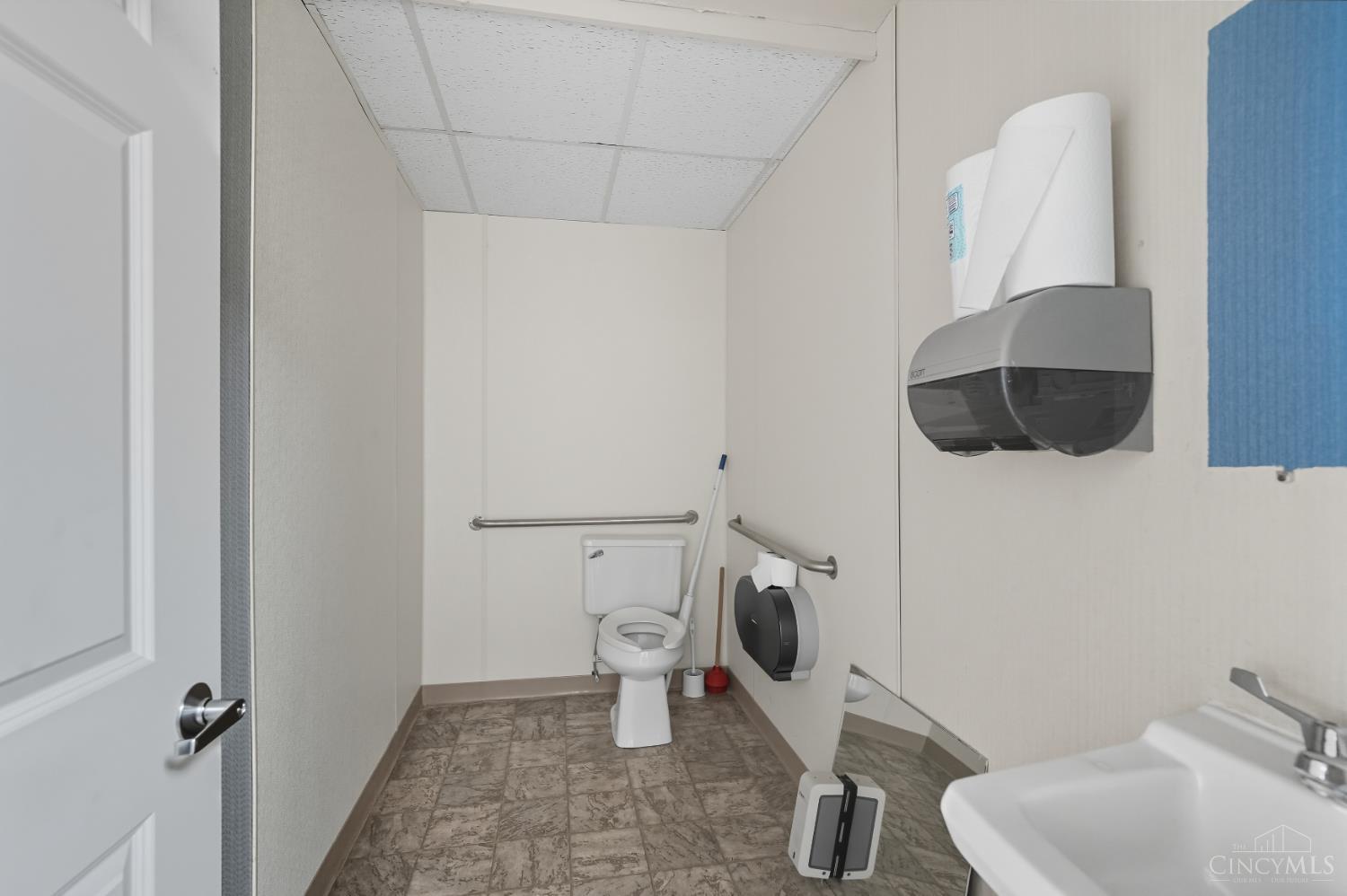 9319 Cincinnati Columbus Road