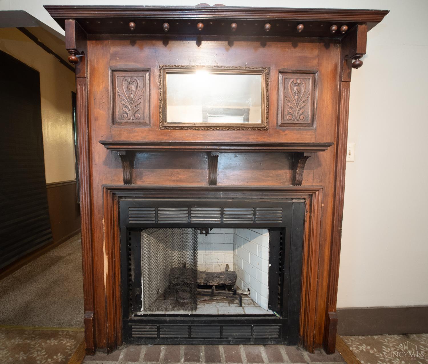 1619 Burgoyne Street