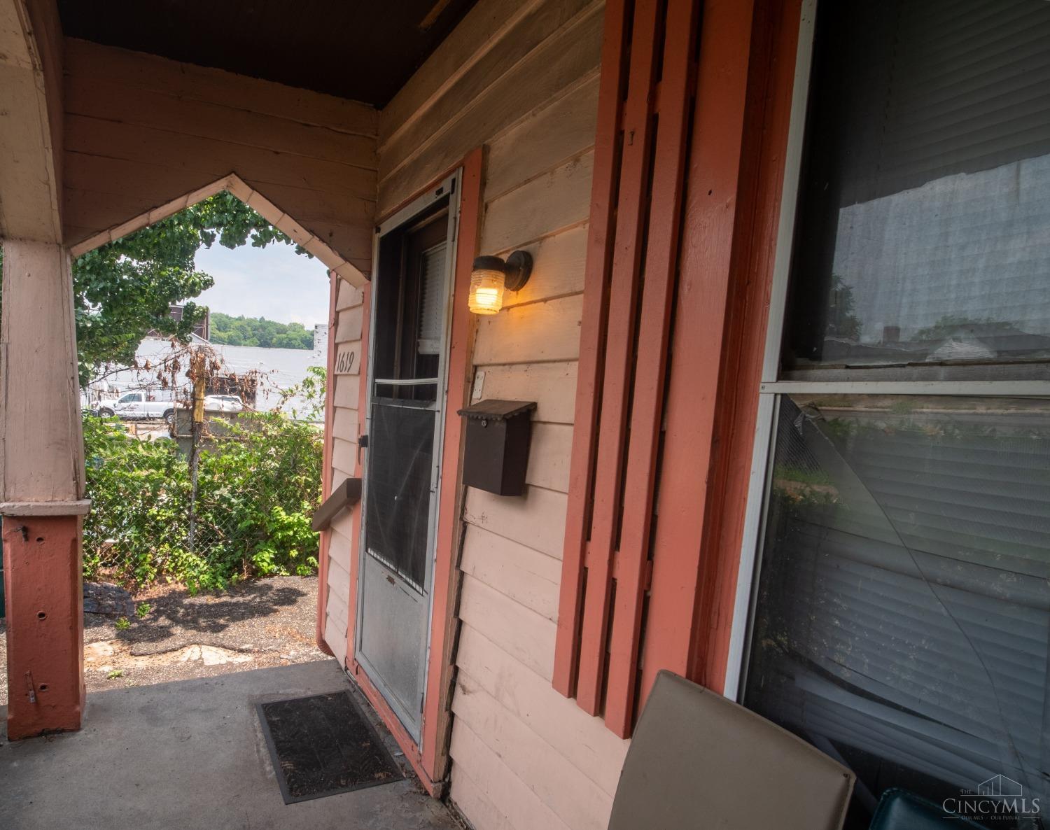 1619 Burgoyne Street