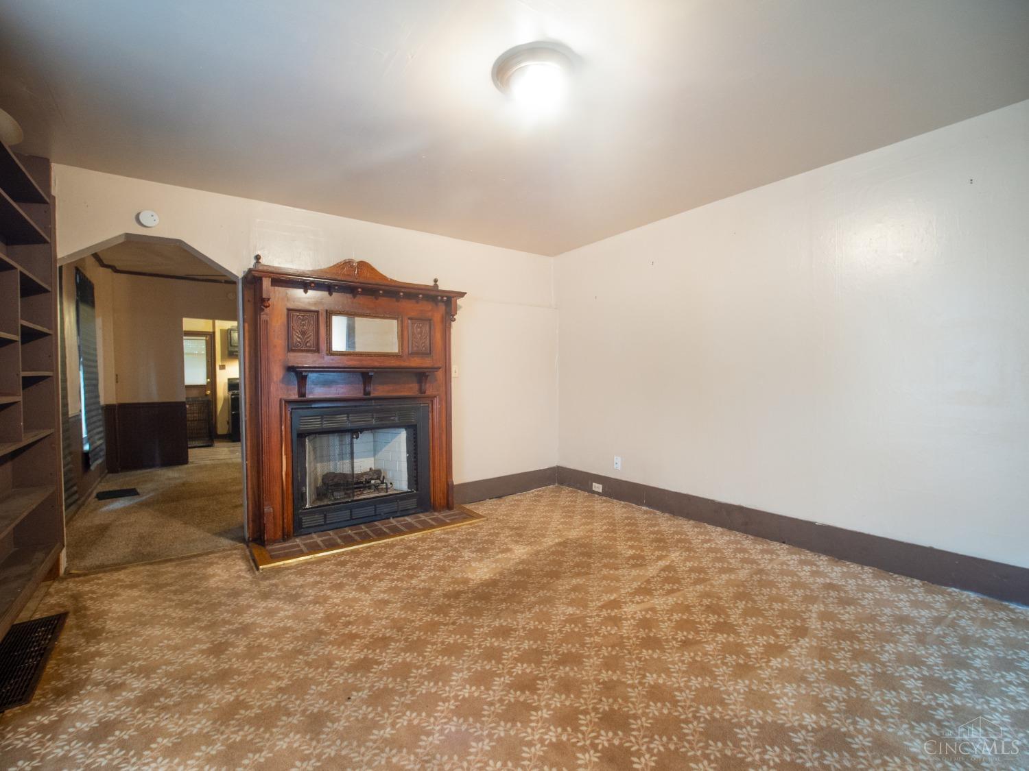 1619 Burgoyne Street