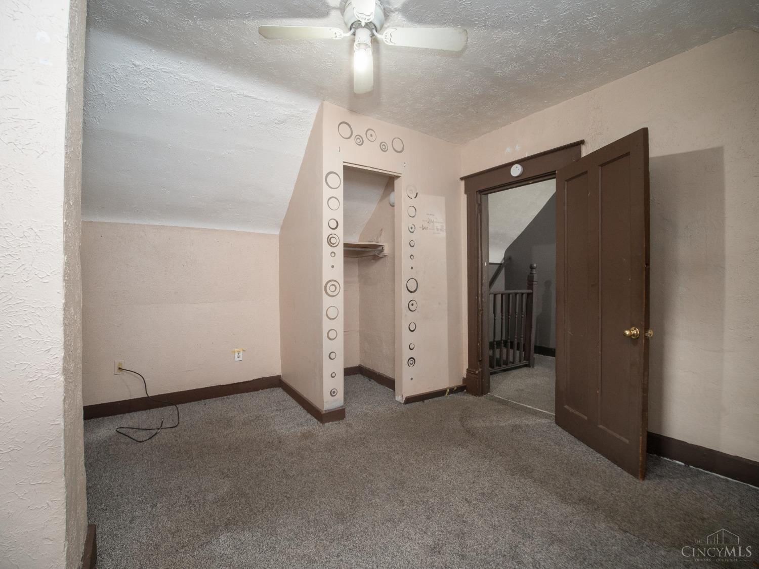 1619 Burgoyne Street